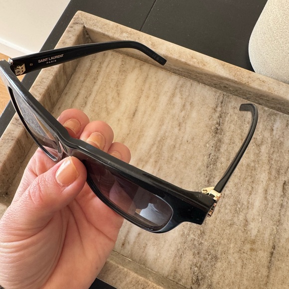 Yves Saint Laurent Sunglasses Black main image 4